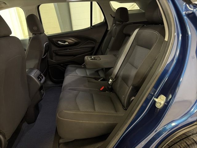 Used 2022 GMC Terrain SLE w/ Driver Convenience Package image 19