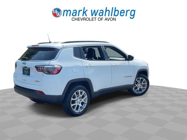 Used 2024 Jeep Compass Latitude AWD/4WD image 8