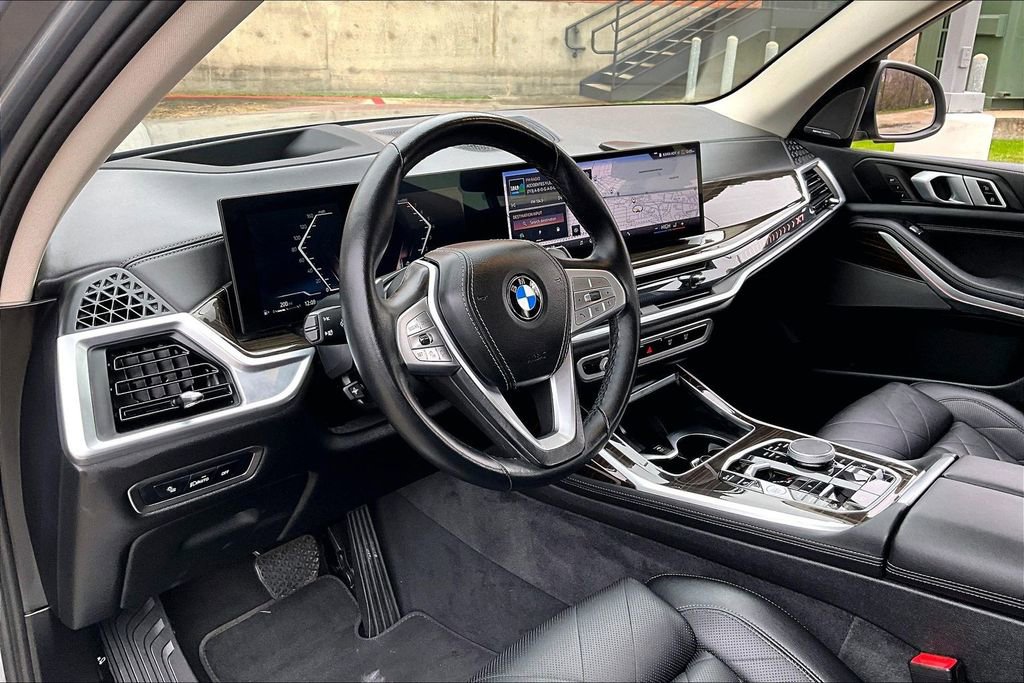 Used 2024 BMW X7 xDrive40i image 18