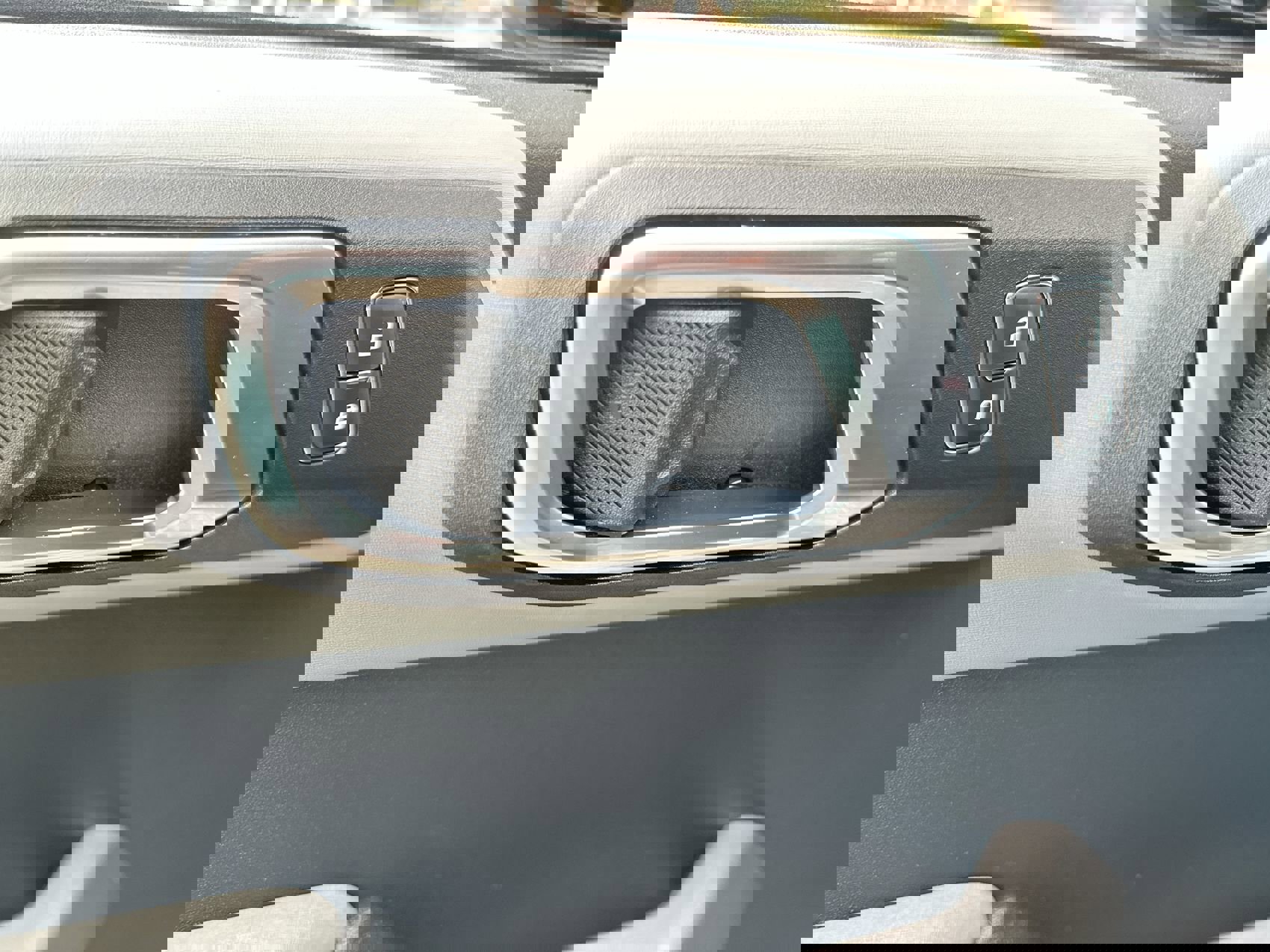 Used 2023 Ford Bronco Badlands image 13