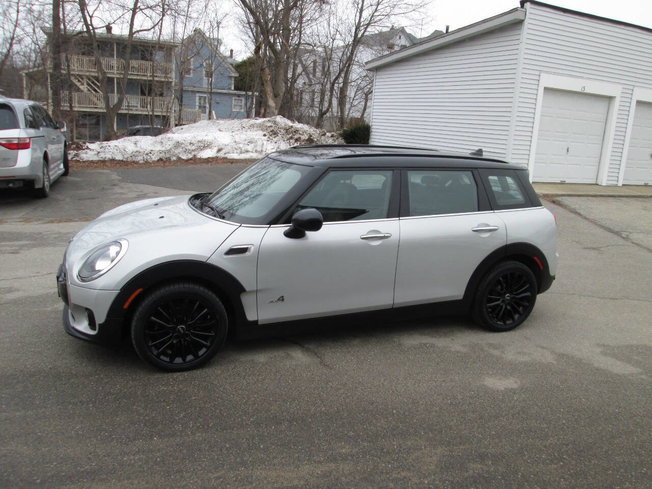 Used 2019 MINI Cooper Clubman ALL4 image 3