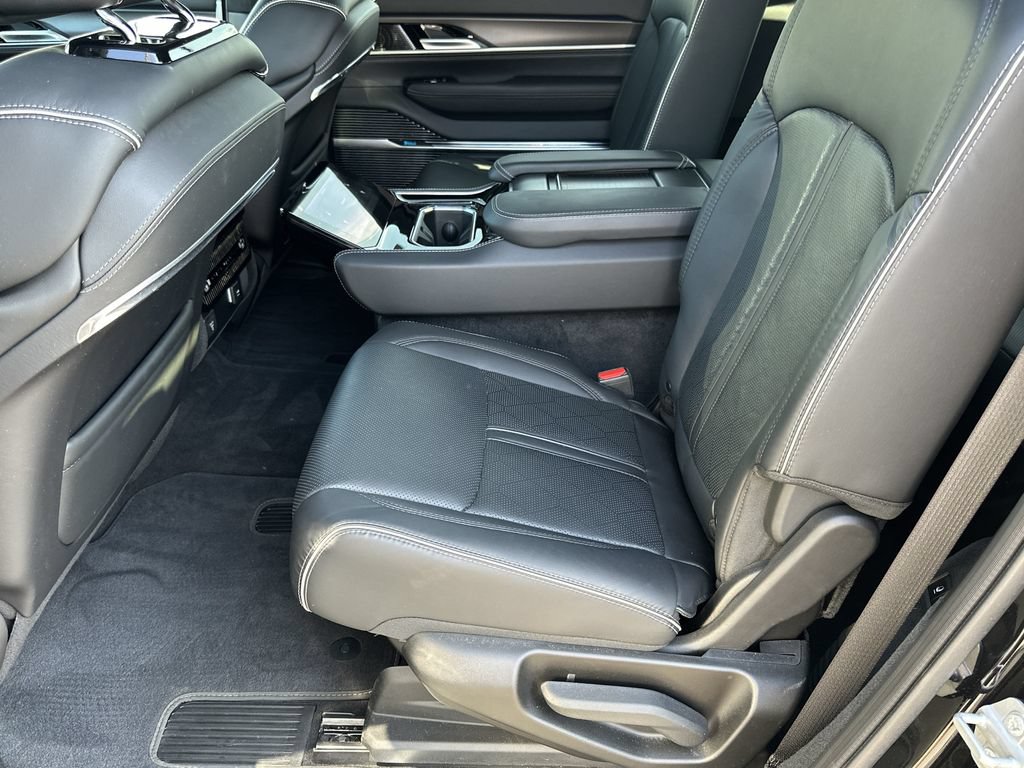 Certified 2024 Jeep Grand Wagoneer Series II Obsidian w/ Quick Order Packagew 28T AWD/4WD image 15