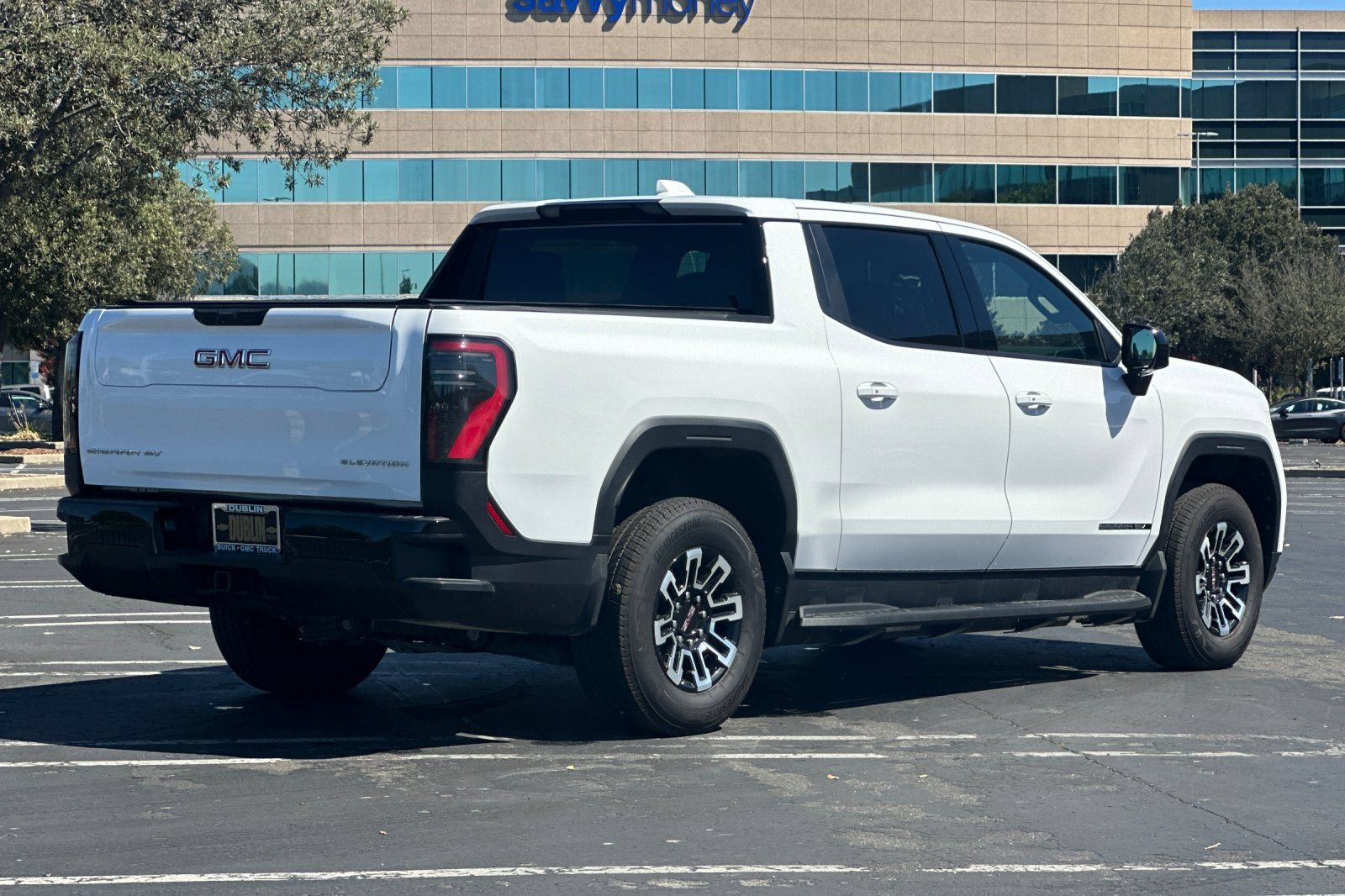 Used 2026 GMC Sierra EV Elevation AWD/4WD image 4