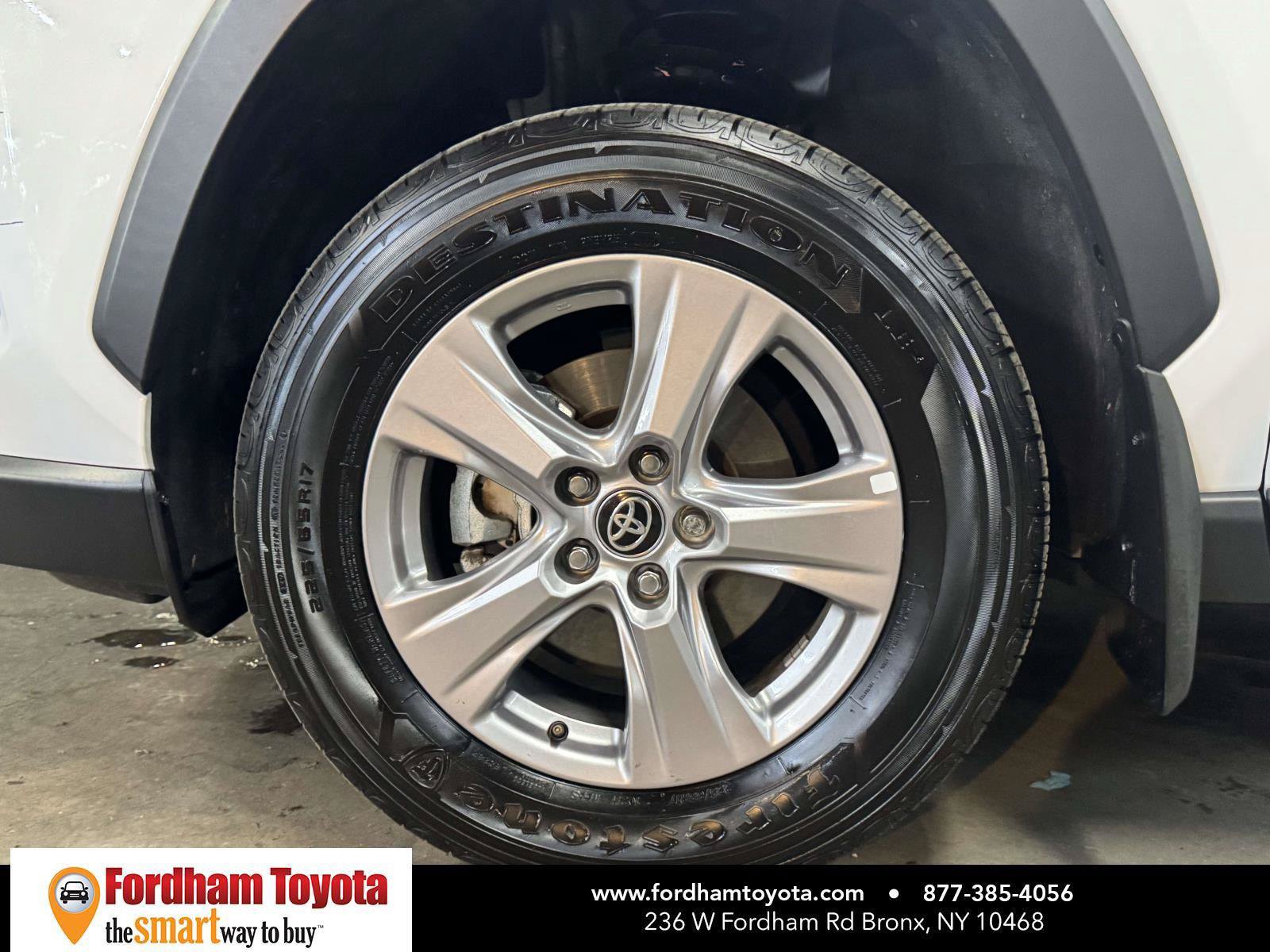 Used 2025 Toyota RAV4 XLE w/ Convenience Package AWD/4WD image 10