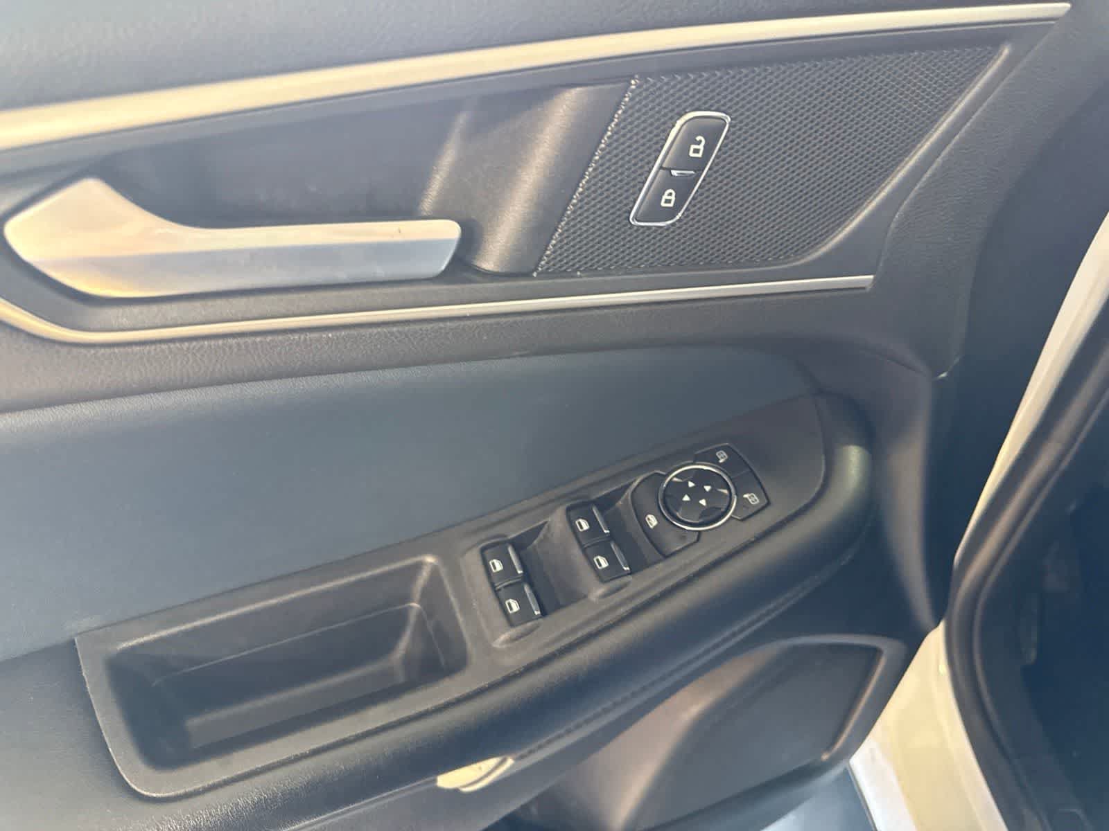Used 2022 Ford Edge SEL w/ Sport Appearance Package AWD/4WD image 18