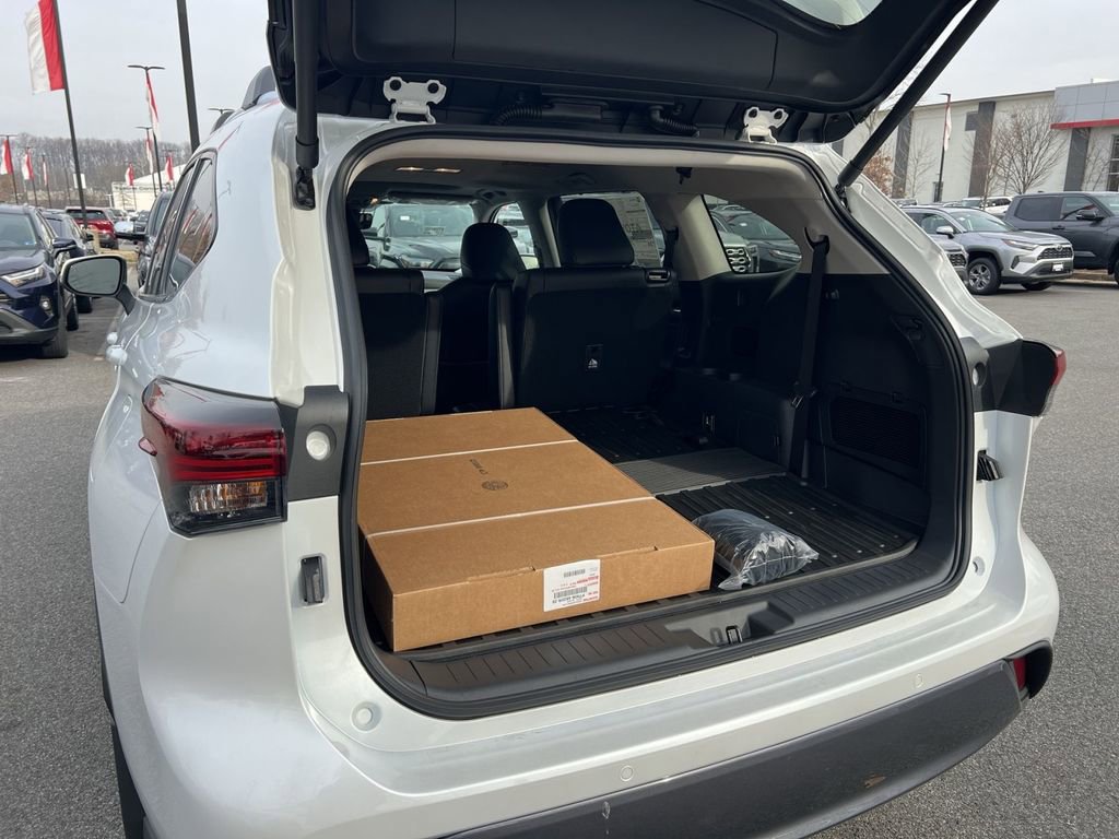 New 2026 Toyota Highlander Limited image 20