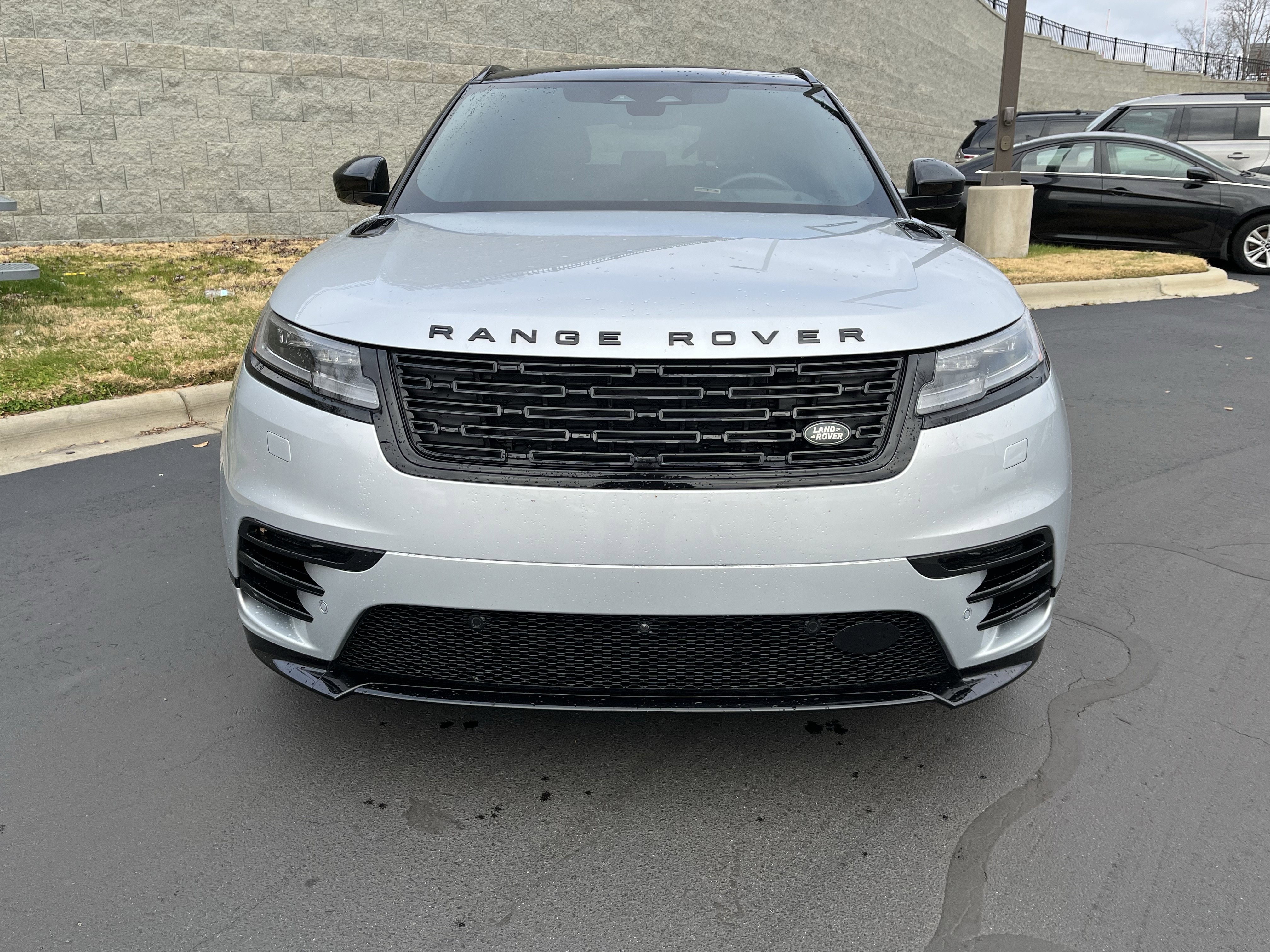 Used 2024 Land Rover Range Rover Velar Dynamic SE image 10