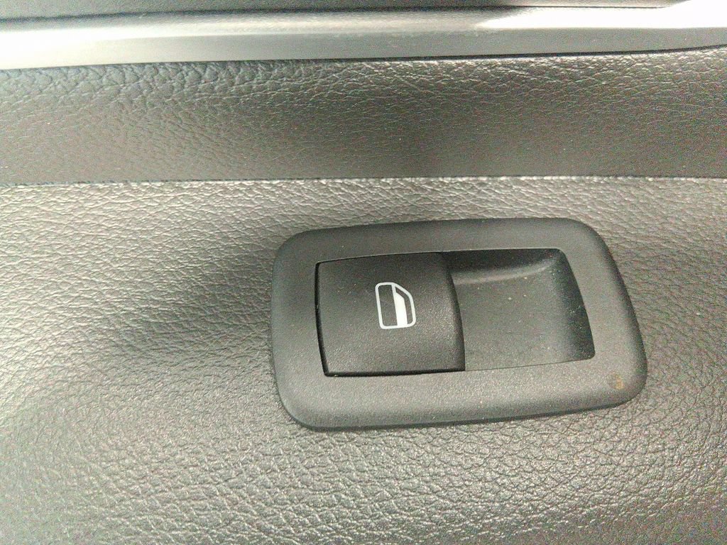 Used 2023 RAM 1500 Big Horn AWD/4WD image 9