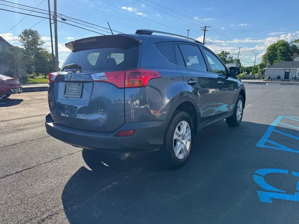 Used 2014 Toyota RAV4 LE AWD/4WD image 3