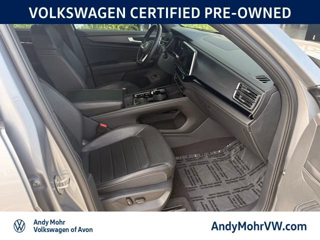 Used 2024 Volkswagen Atlas Cross Sport SEL R-Line AWD/4WD image 17