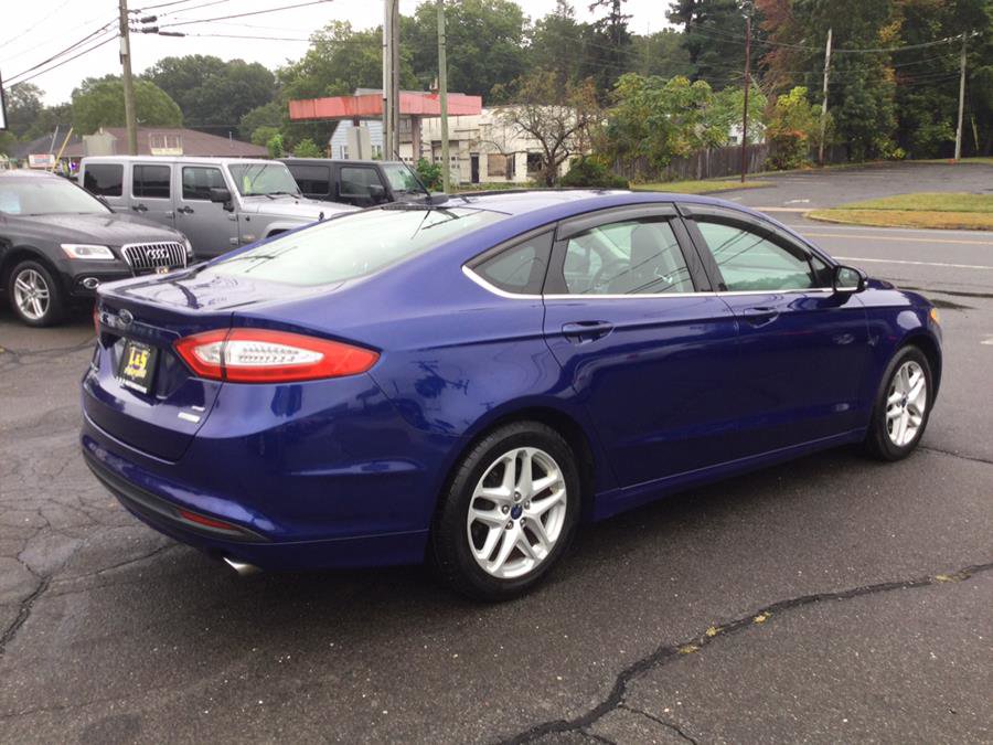 Used 2014 Ford Fusion SE FWD image 12