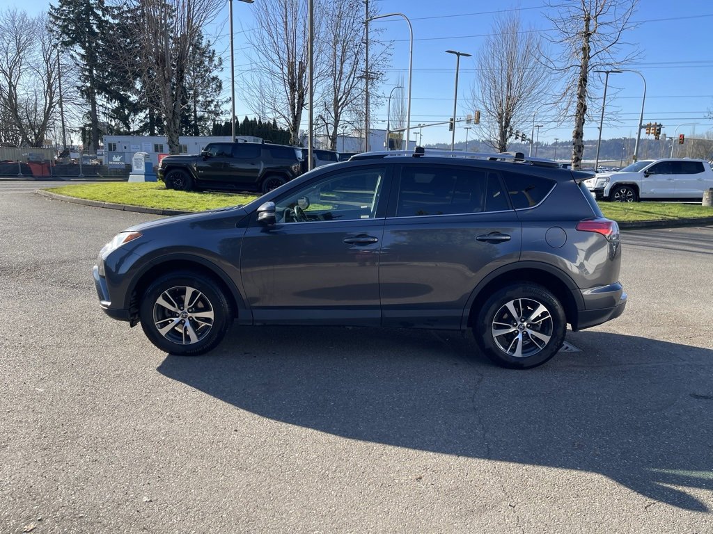 Used 2016 Toyota RAV4 XLE image 2