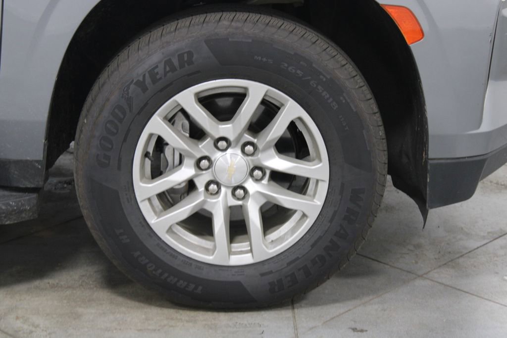 Used 2022 Chevrolet Tahoe LT w/ Luxury Package RWD image 12