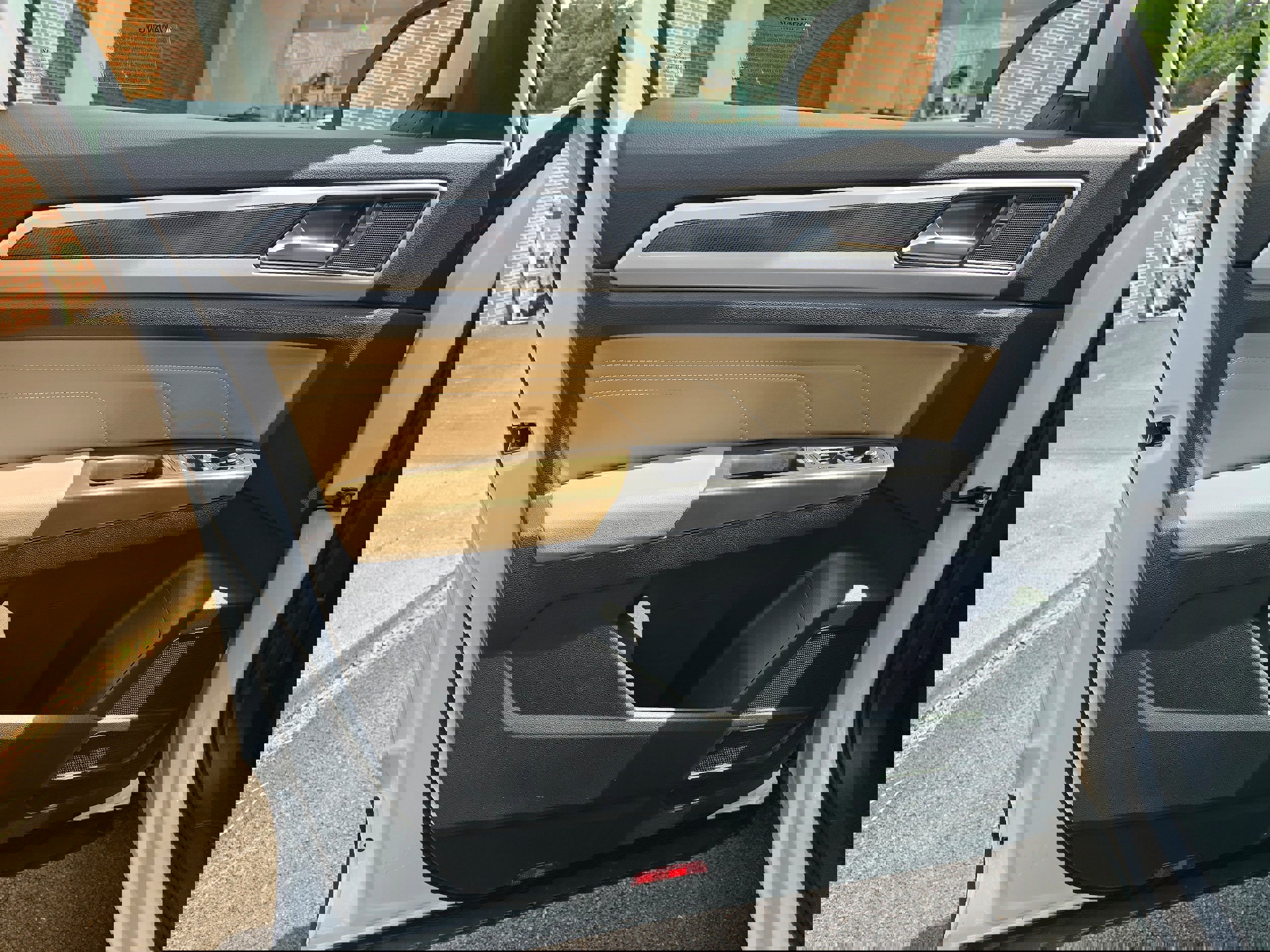 Certified 2022 Volkswagen Atlas Cross Sport SE image 14