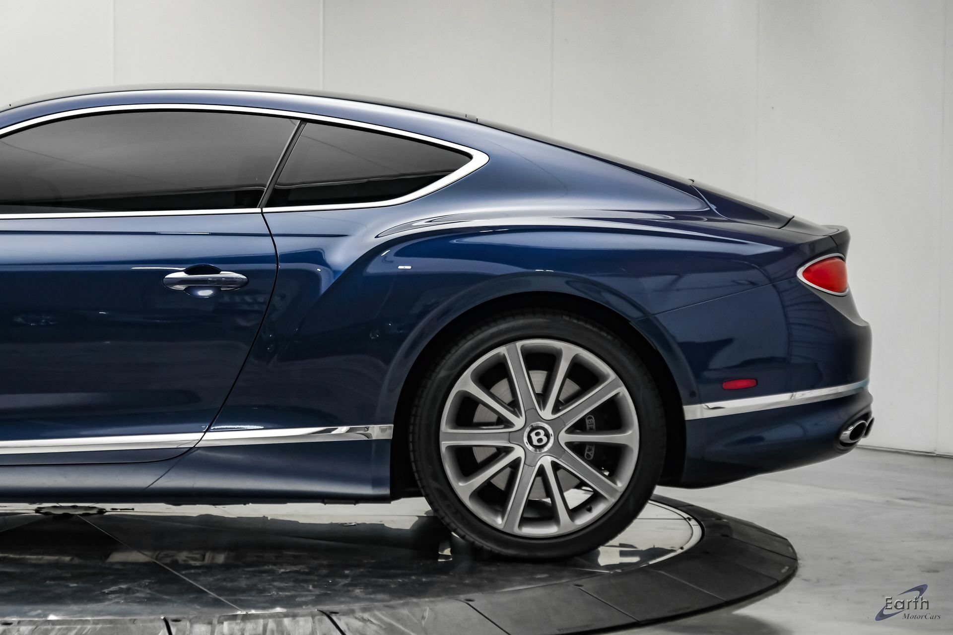 Used 2020 Bentley Continental GT V8 First Edition AWD/4WD image 9