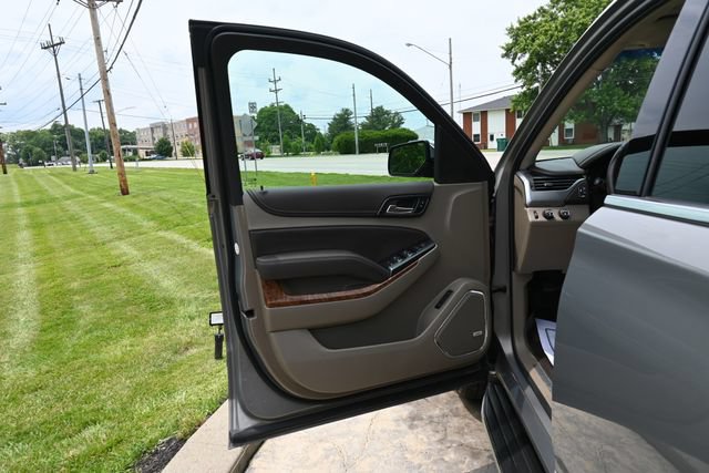 Used 2018 Chevrolet Tahoe Premier AWD/4WD image 28
