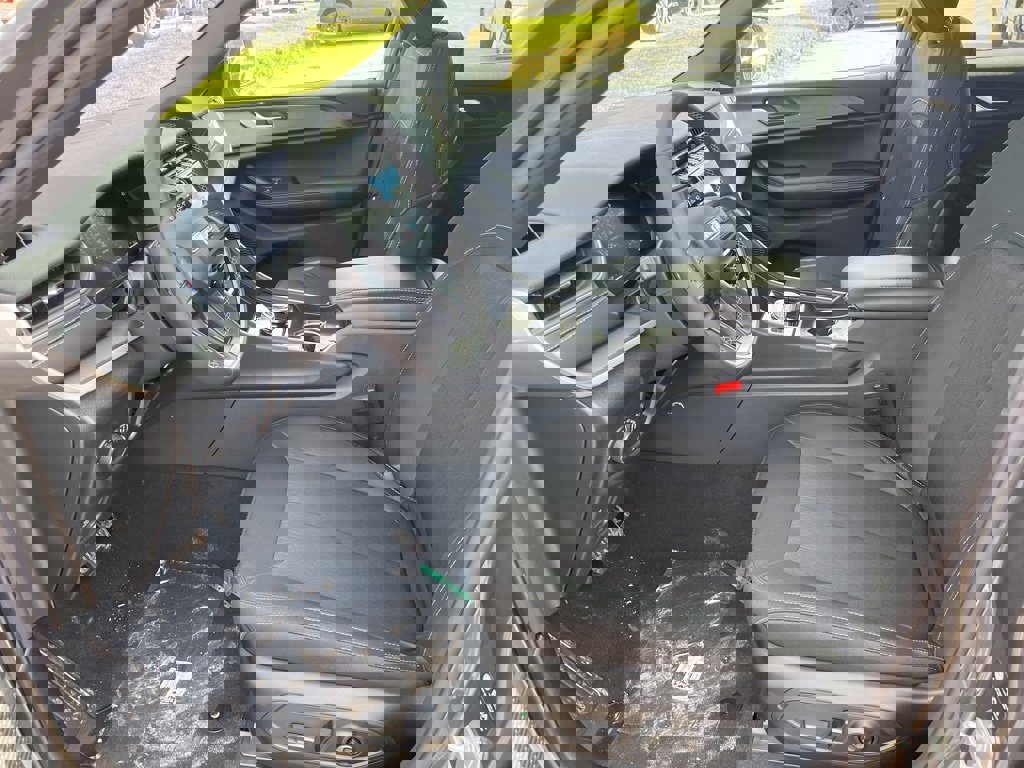 New 2025 Jeep Grand Cherokee Laredo X image 19