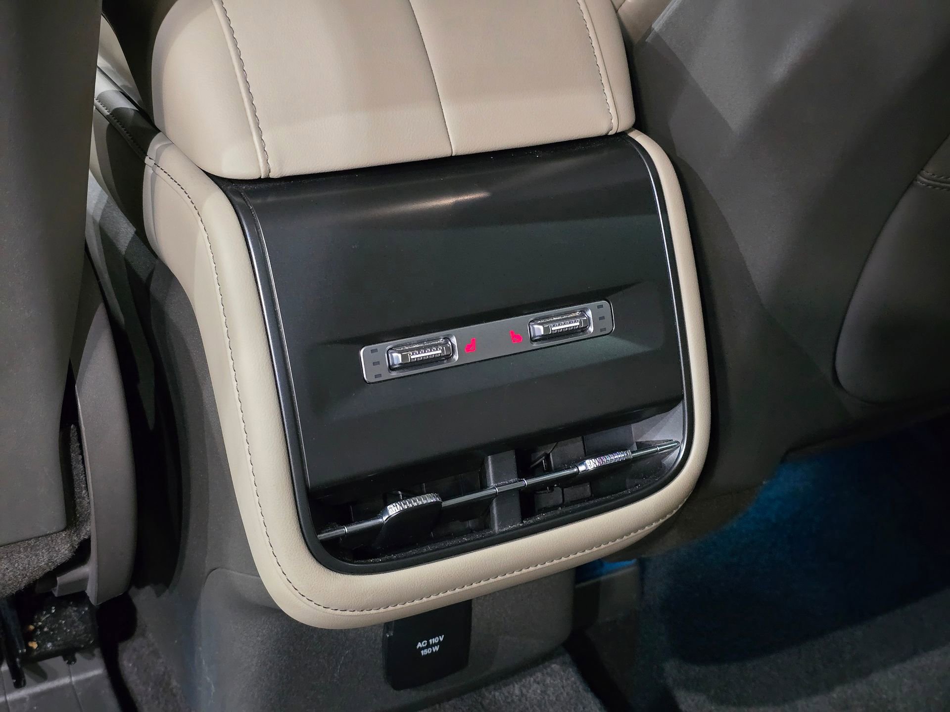 Used 2024 Lincoln Nautilus Reserve w/ Equipment Group 202A image 41