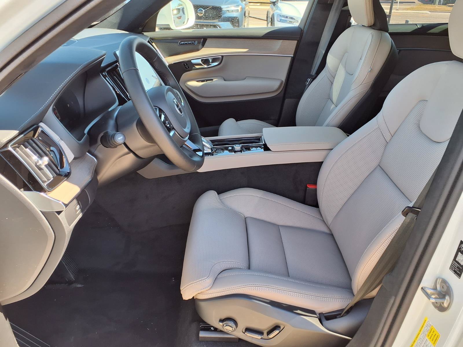 New 2026 Volvo XC90 B6 Ultra w/ Lounge Package AWD/4WD image 13