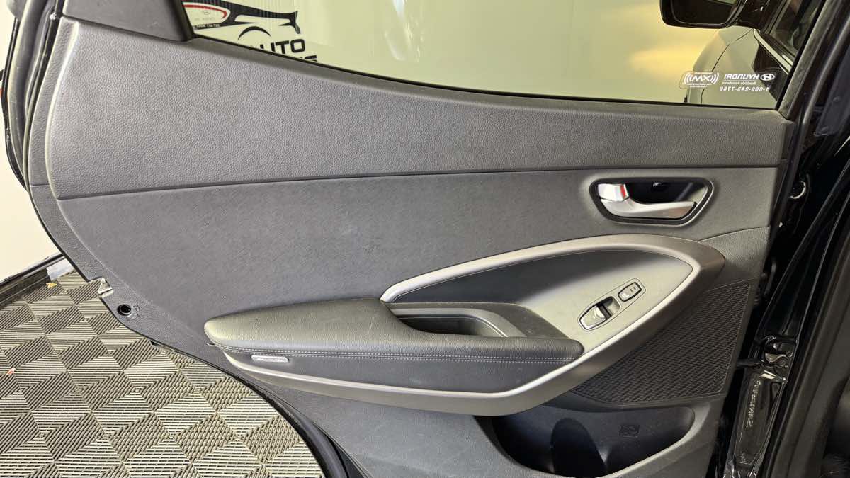 Used 2013 Hyundai Santa Fe Sport 2.0T FWD image 24