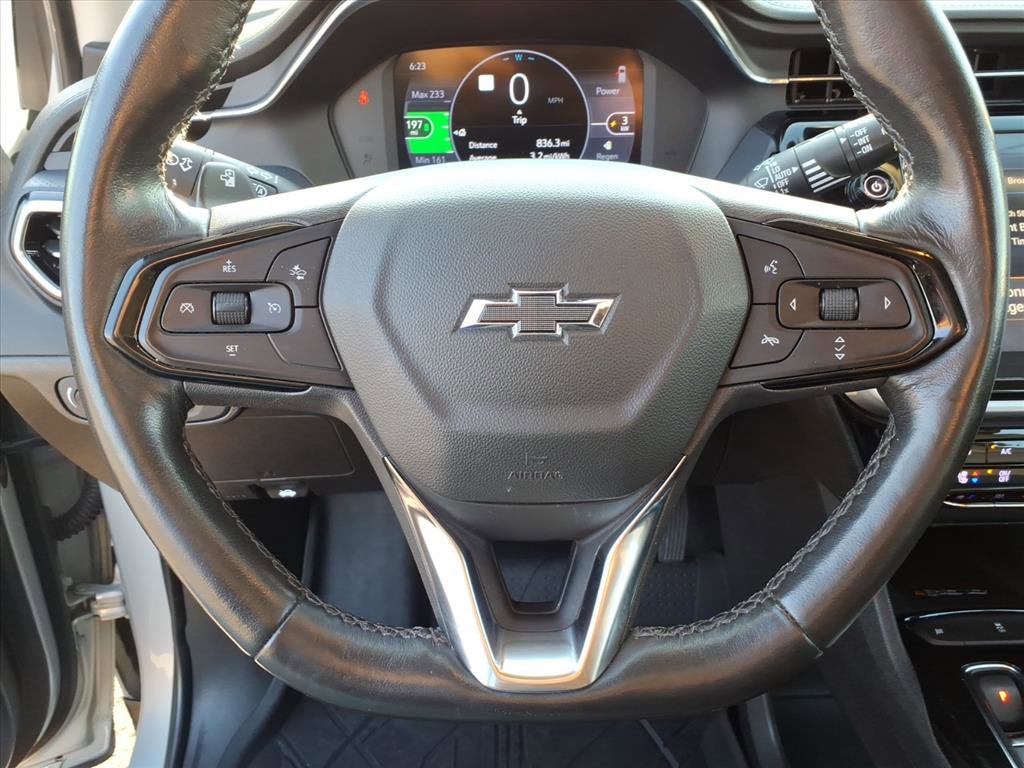 Used 2022 Chevrolet Bolt EUV Premier w/ Sun & Sound Package FWD image 17