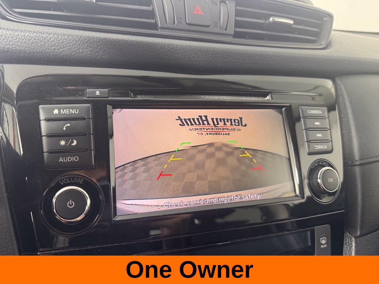 Used 2018 Nissan Rogue SV FWD image 3