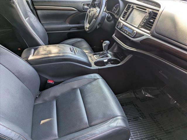 Used 2015 Toyota Highlander Limited AWD/4WD image 20