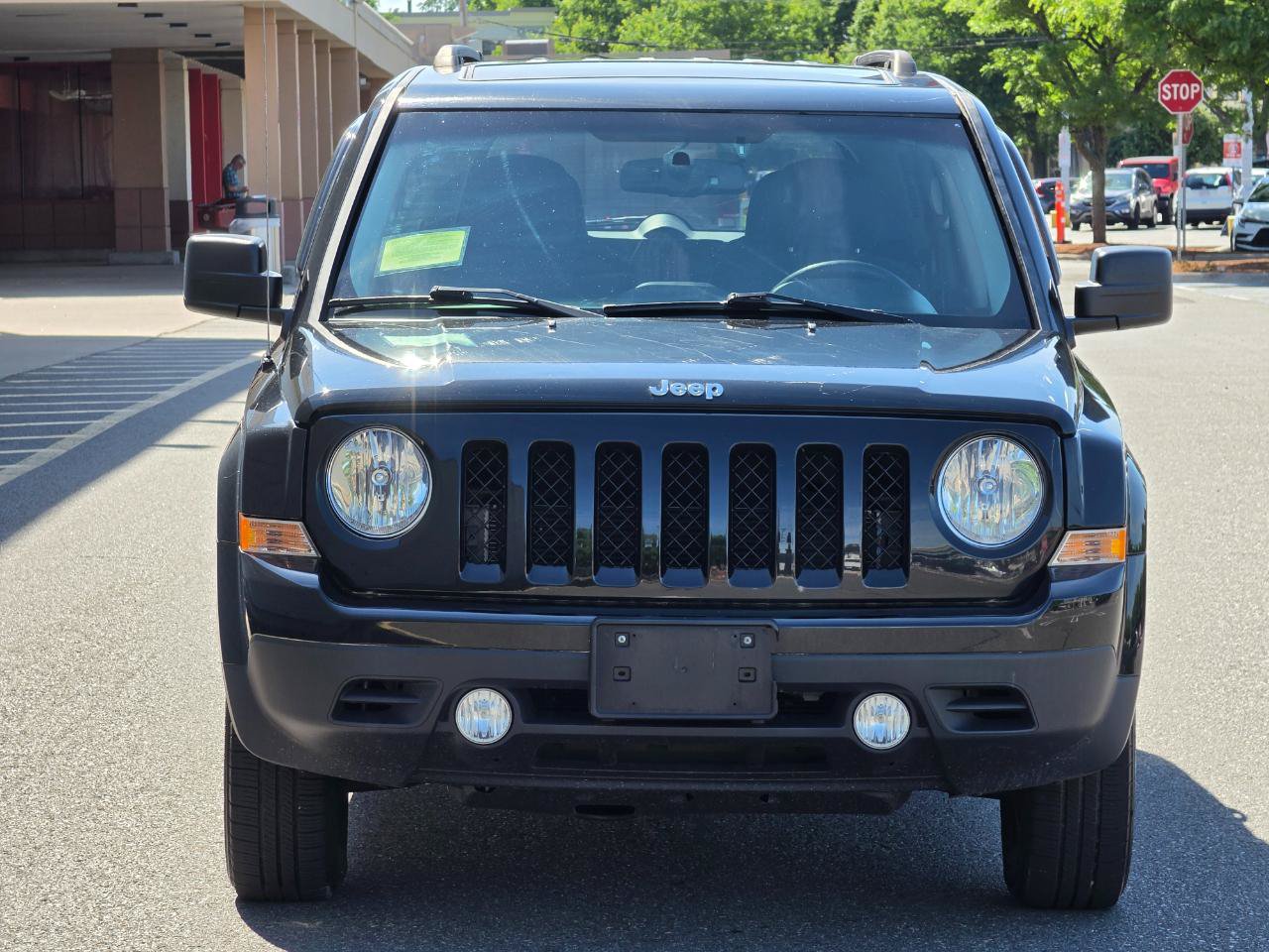 Used 2016 Jeep Patriot Sport w/ Power Value Group AWD/4WD image 2