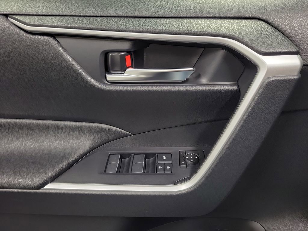 Used 2023 Toyota RAV4 XLE image 20