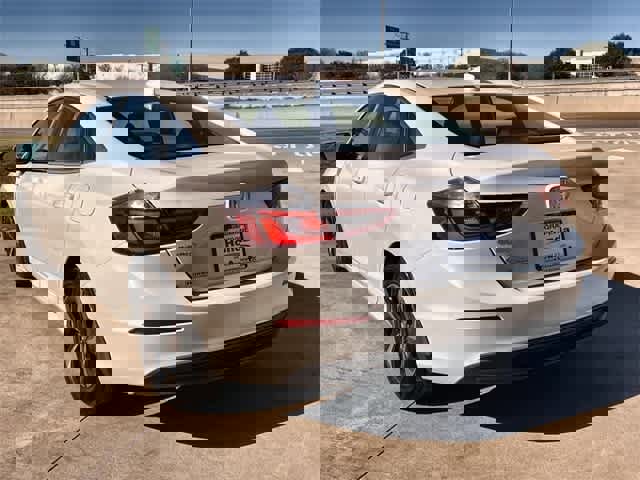 Used 2021 Honda Insight EX image 5