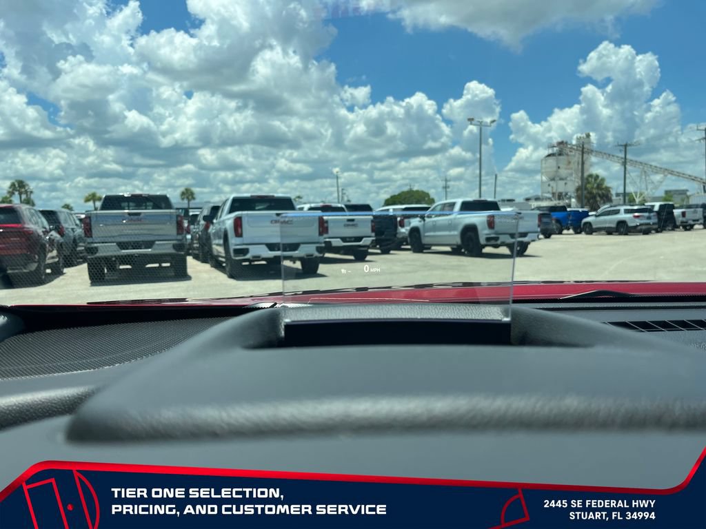 Used 2024 GMC Terrain SLT w/ Tech Package FWD image 28