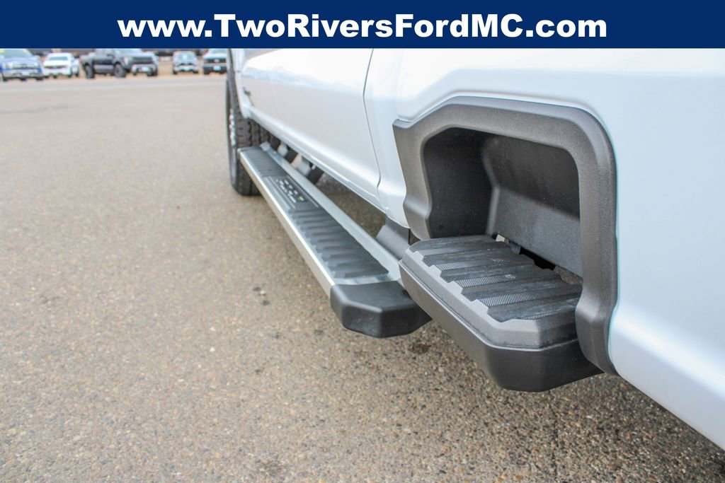 Used 2025 Ford F350 Lariat w/ FX4 Off-Road Package image 13