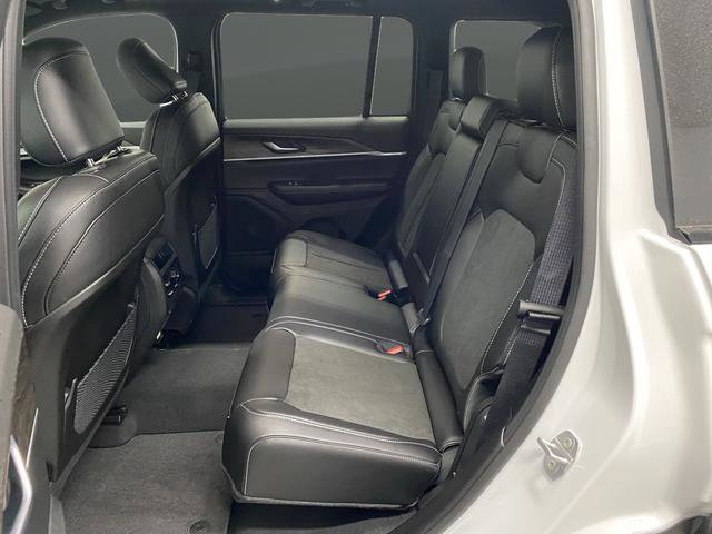 New 2026 Jeep Grand Cherokee Laredo image 32