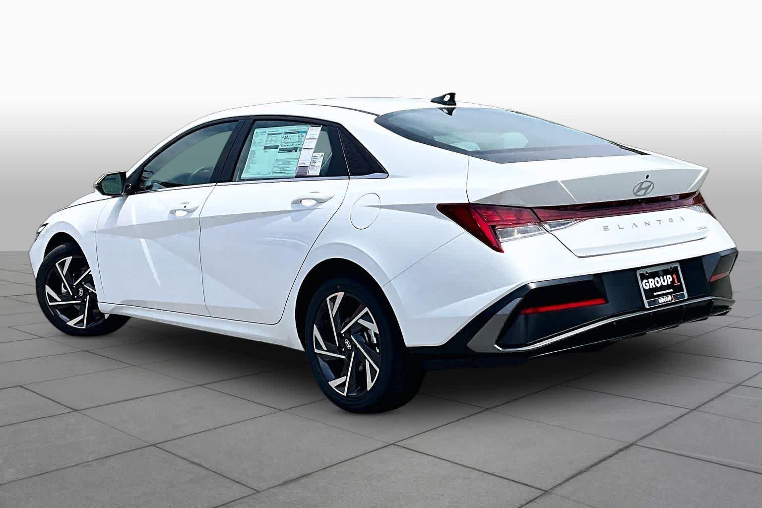 New 2026 Hyundai Elantra Limited FWD image 7