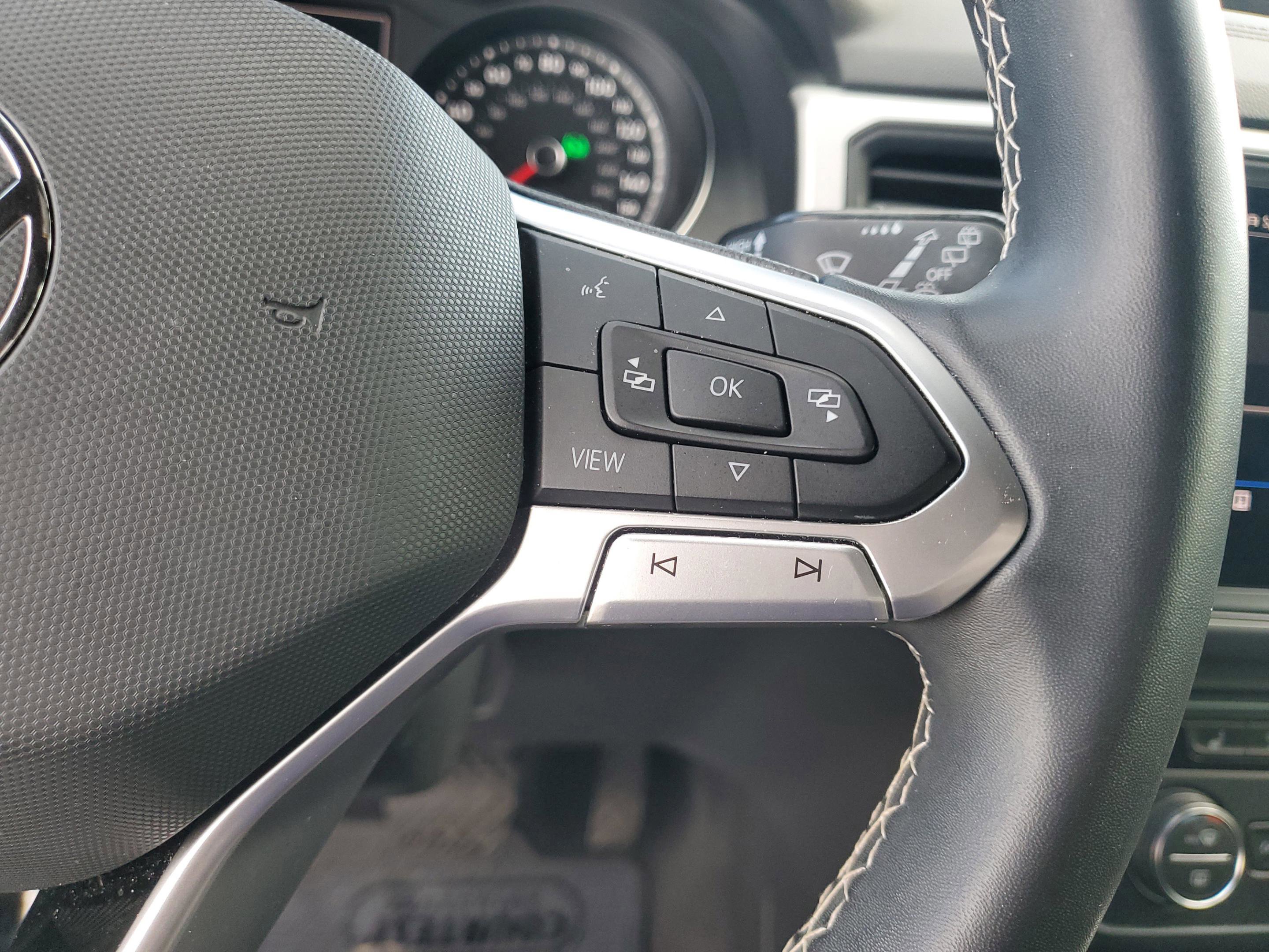 Used 2021 Volkswagen Atlas Cross Sport SE w/ Panoramic Sunroof Package image 30