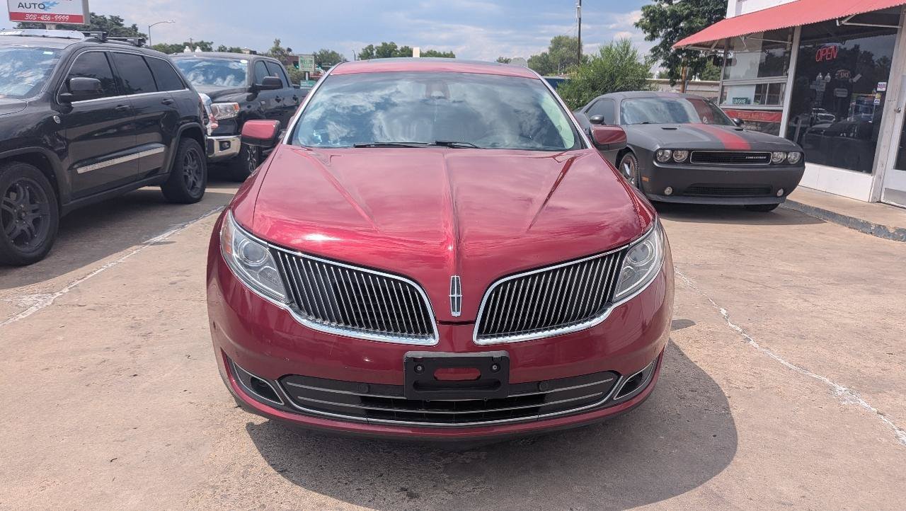Used 2013 Lincoln MKS FWD image 2