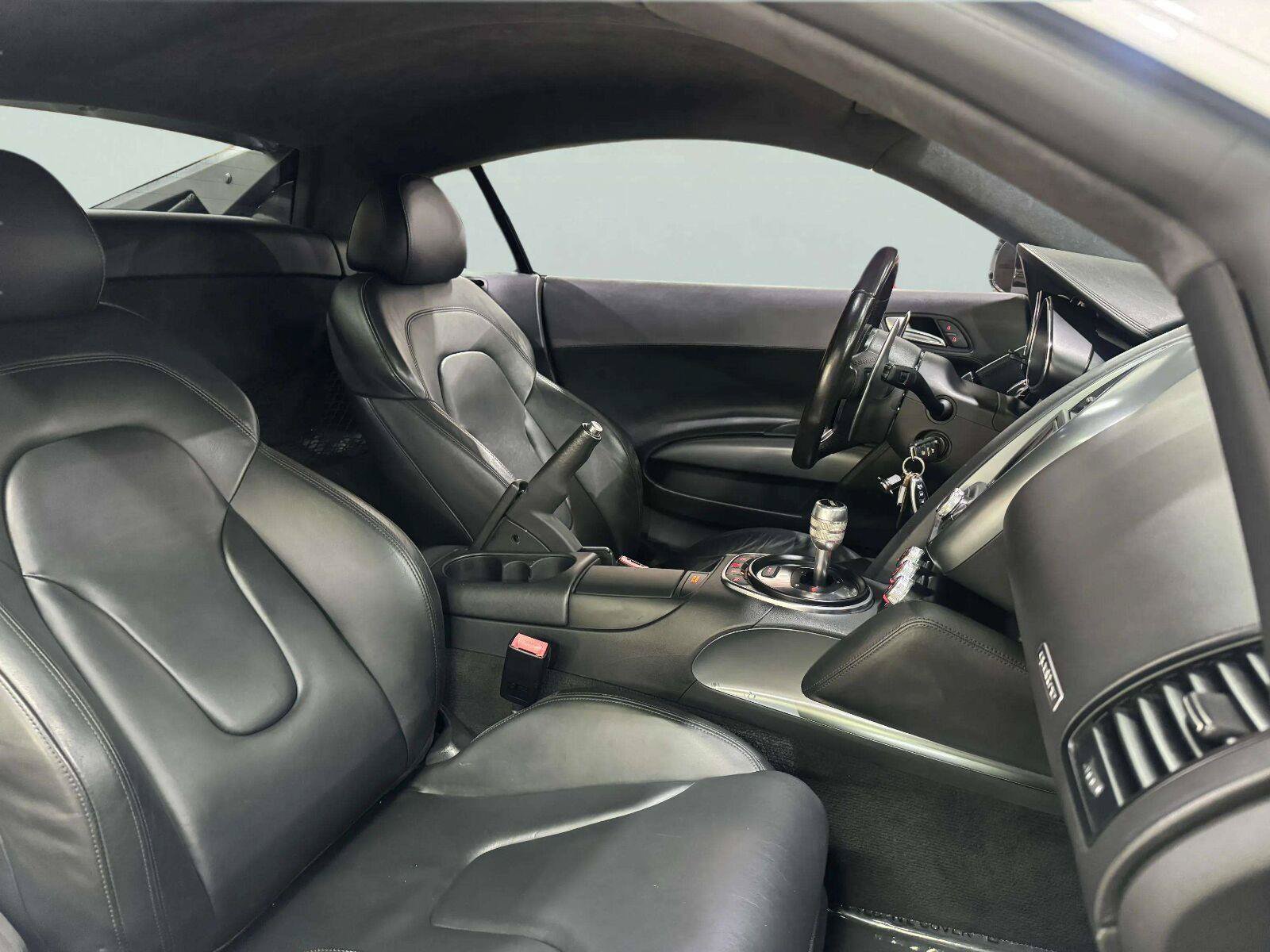 Used 2009 Audi R8 V8 AWD/4WD image 36