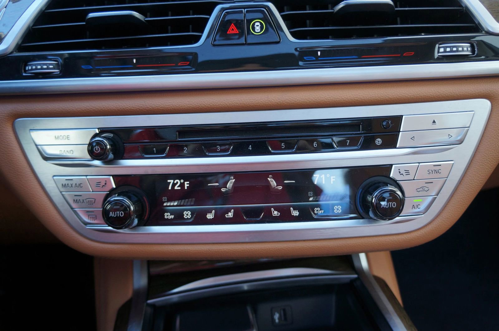 Used 2019 BMW 740e xDrive w/ Executive Package AWD/4WD image 40