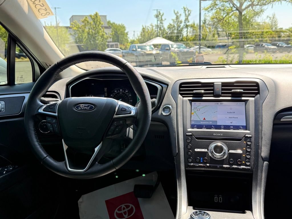 Used 2020 Ford Fusion Titanium AWD/4WD image 28