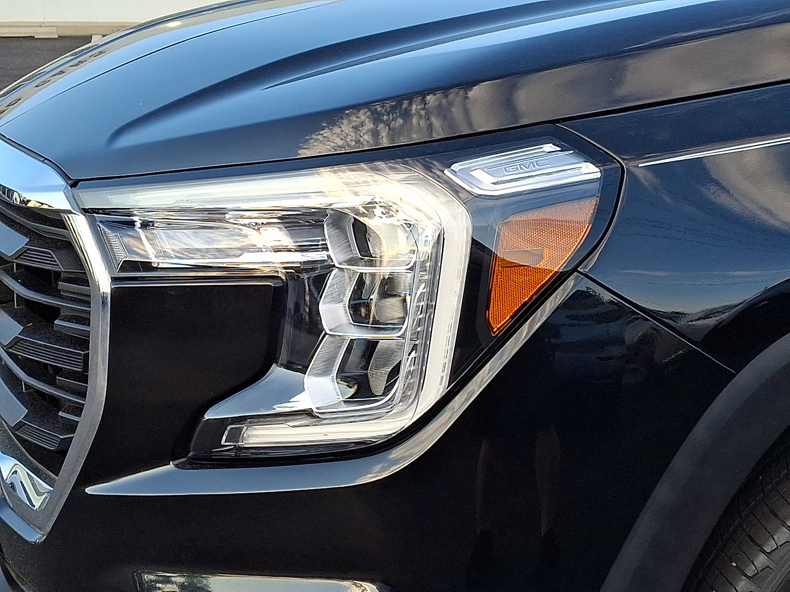Certified 2022 GMC Terrain SLE w/ Driver Convenience Package FWD image 9