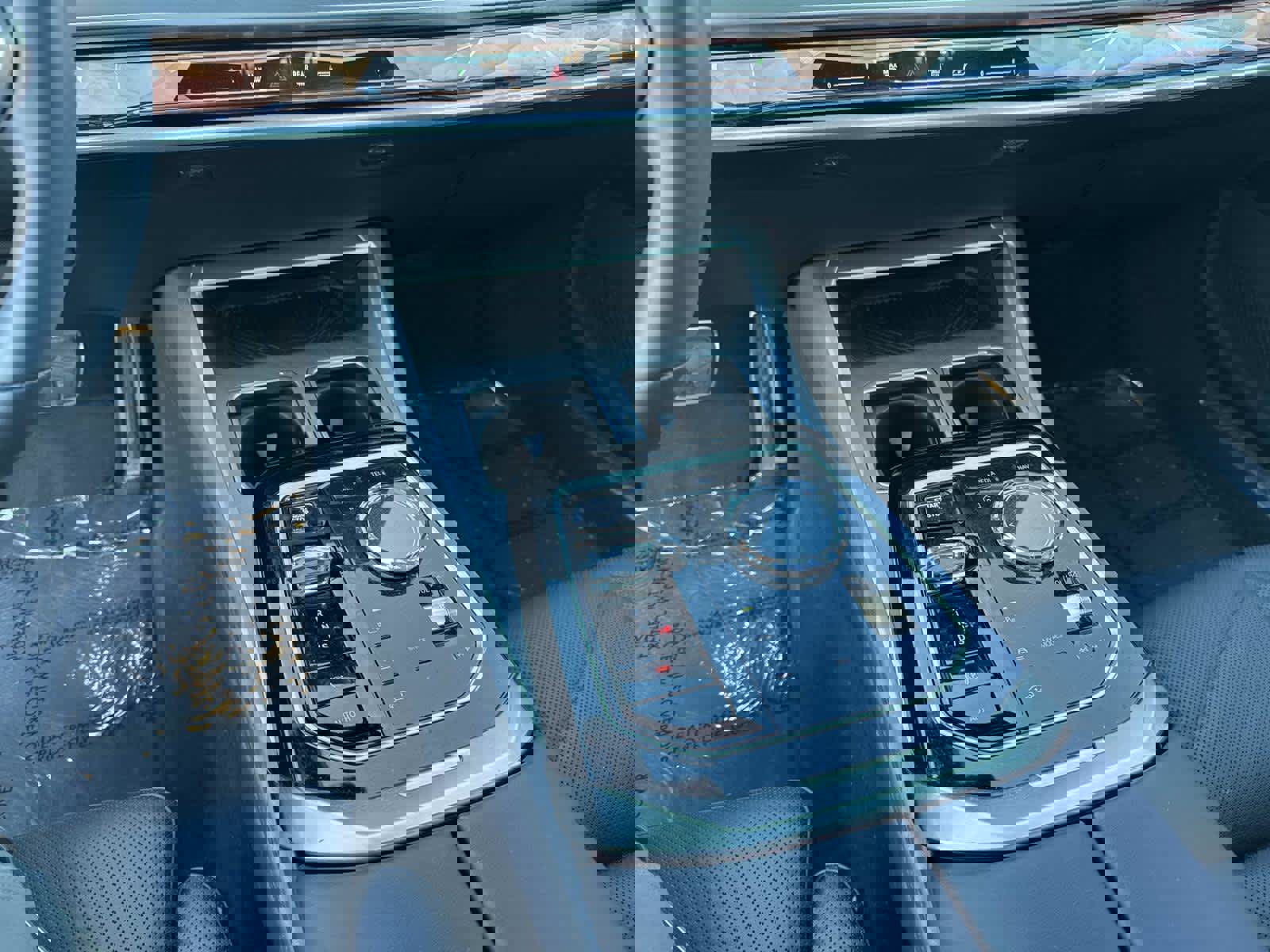 Certified 2023 BMW 740i image 24