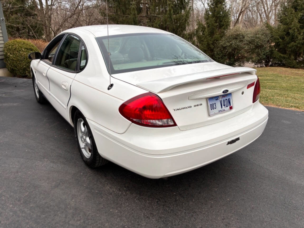 Used 2004 Ford Taurus SES image 6