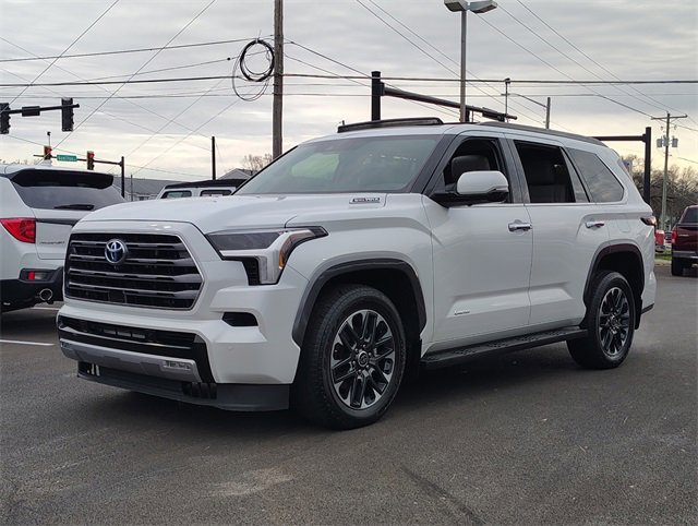 Used 2023 Toyota Sequoia Limited image 12