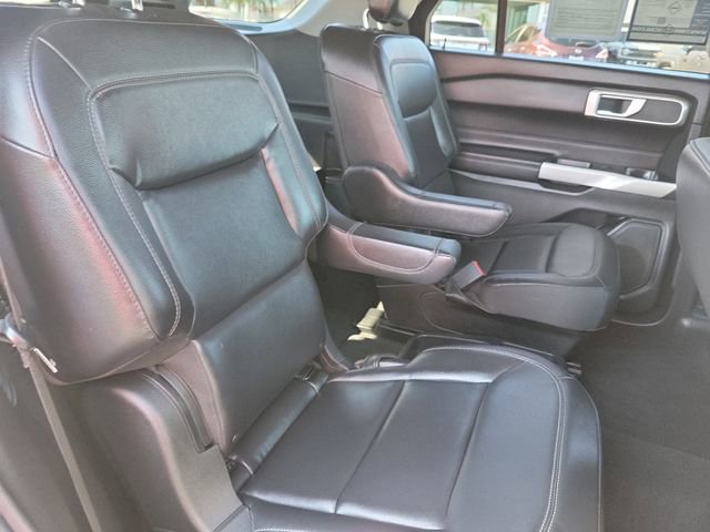 Used 2021 Ford Explorer XLT w/ Equipment Group 202A RWD image 26