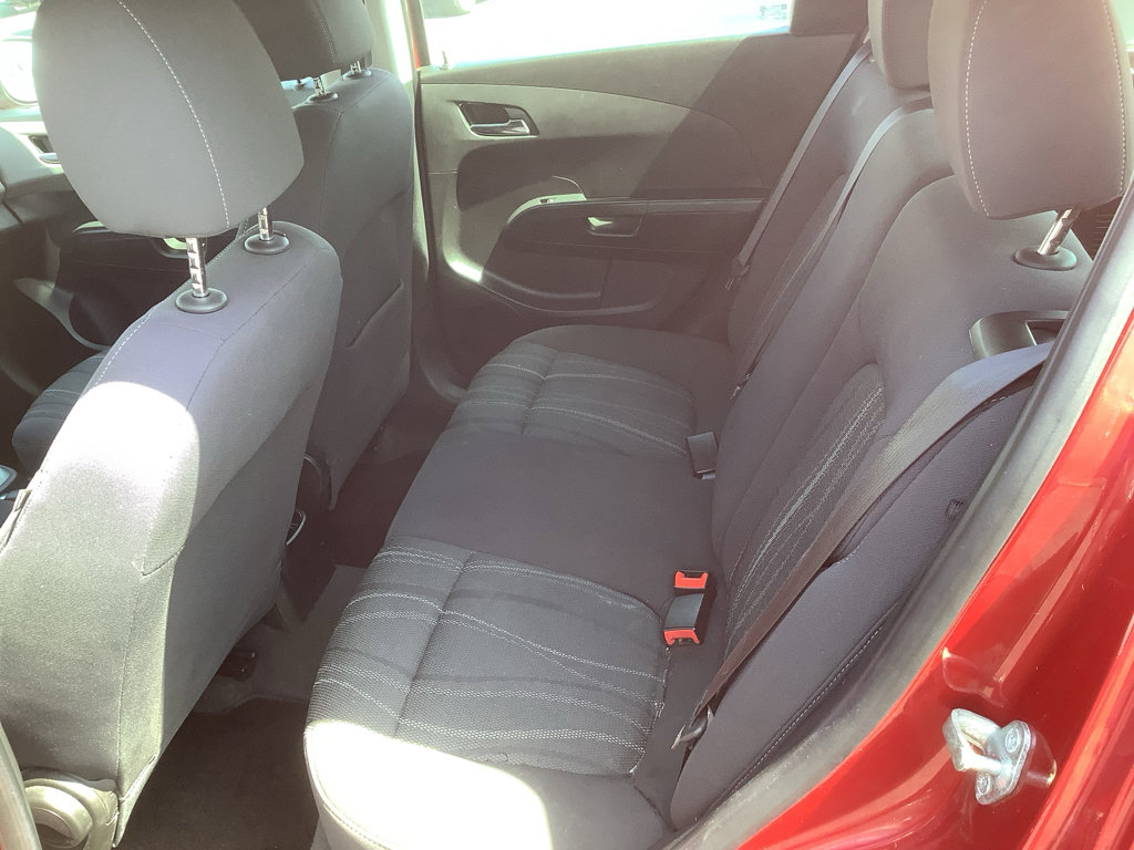 Used 2015 Chevrolet Sonic LT image 9