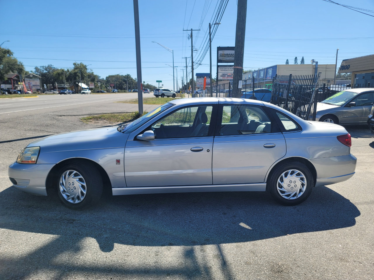 Used 2003 Saturn L-Series L200 image 4