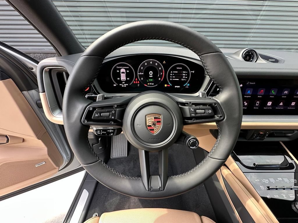 Used 2026 Porsche Cayenne E-Hybrid AWD/4WD image 24