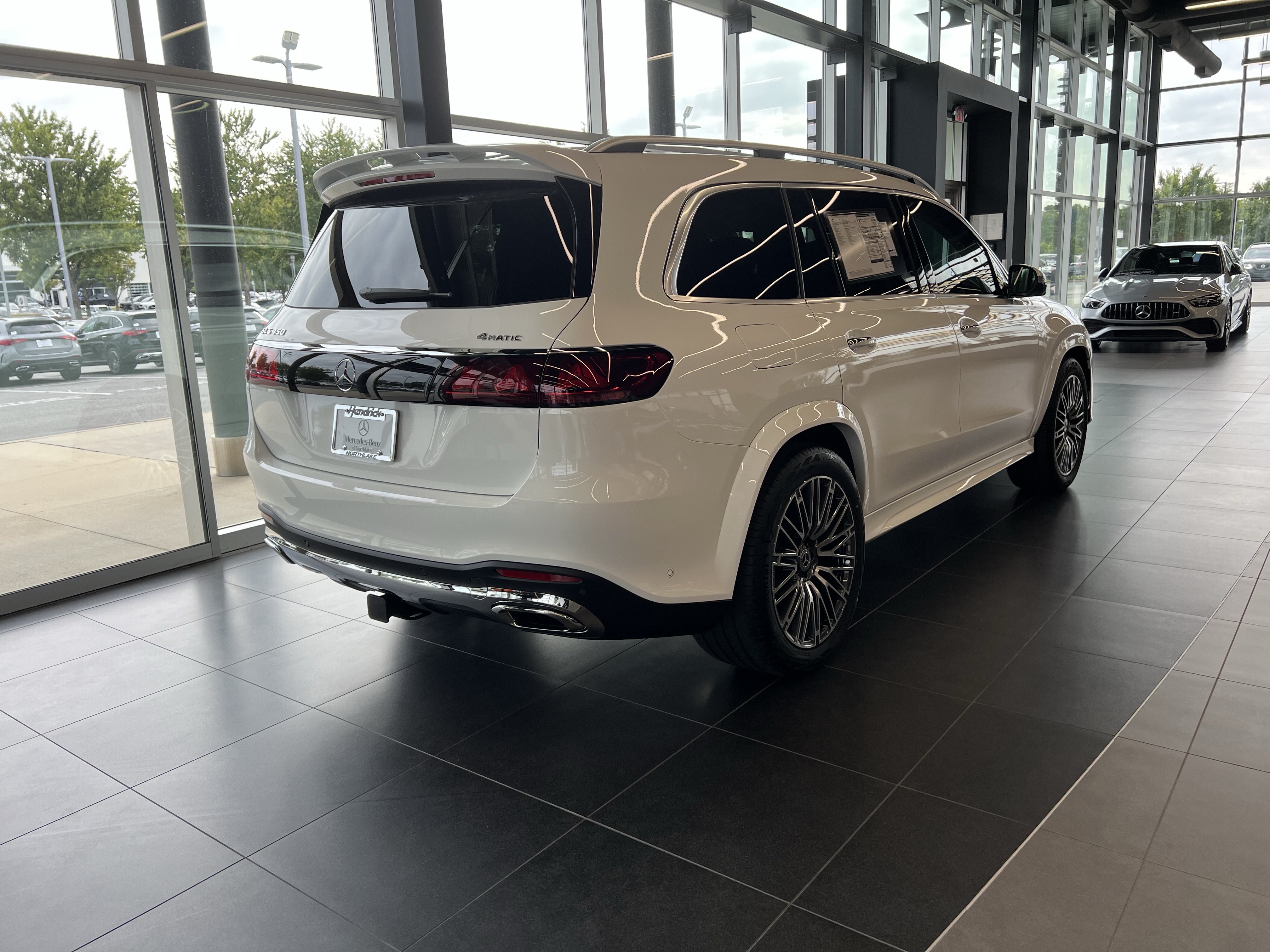 New 2027 Mercedes-Benz GLS 450 4MATIC image 8