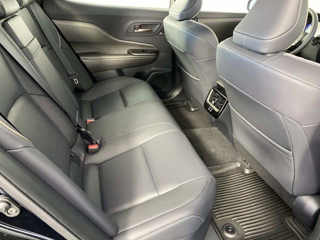 Used 2026 Toyota Crown AWD/4WD image 12
