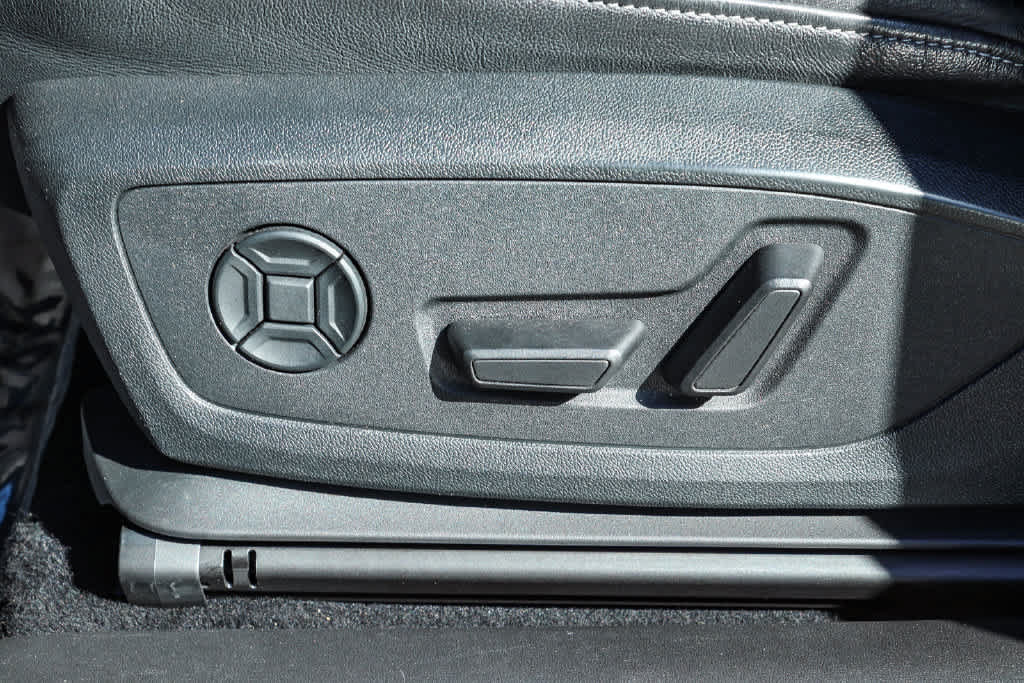 Used 2022 Audi Q4 e-tron Premium Plus AWD/4WD image 25